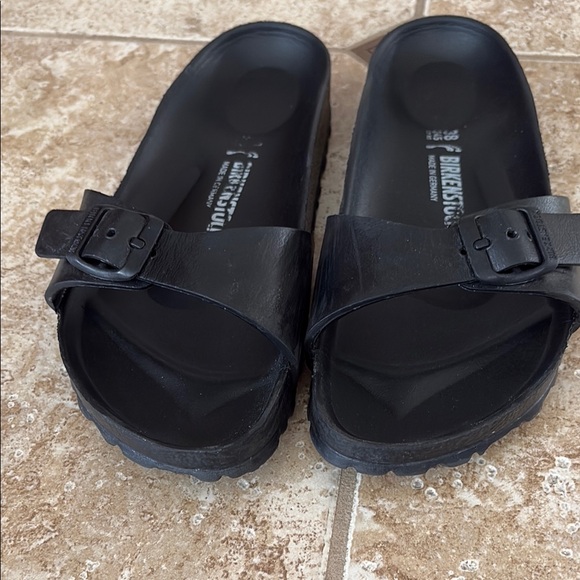 Birkenstock Classic Black Sandals - Picture 1 of 4